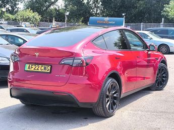 Tesla Model Y LONG RANGE AWD