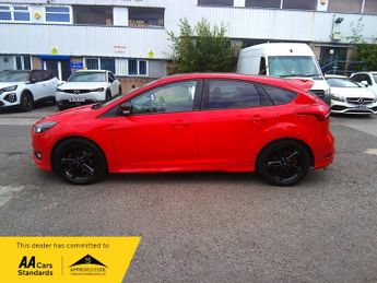 Ford Focus ZETEC S RED EDITION