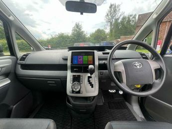 Toyota Voxy X
