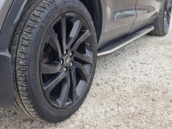 Land Rover Discovery Sport 2.0 TD4 HSE Black Auto 4WD Euro 6 (s/s) 5dr