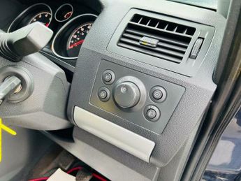 Vauxhall Zafira 1.6 16V Design Euro 4 5dr