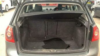 Volkswagen Golf 1.9 TDI Match DSG 5dr
