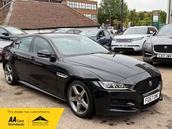 Jaguar XE D R-SPORT
