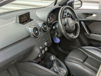 Audi A1 1.4 TFSI CoD Black Edition Sportback S Tronic Euro 5 (s/s) 5dr