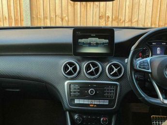 Mercedes-Benz A Class 2.1 A200d AMG Line (Premium) 7G-DCT Euro 6 (s/s) 5dr