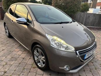 Peugeot 208 ALLURE
