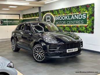 Porsche Macan 2.0T PDK [3X PORSCHE SERVICES, SAT NAV, LEATHER, HEATED SEATS, P