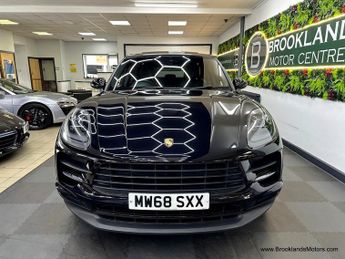Porsche Macan 2.0T PDK [3X PORSCHE SERVICES, SAT NAV, LEATHER, HEATED SEATS, P
