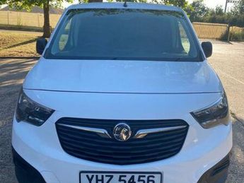 Vauxhall Combo 1.5 Turbo D 2300 Dynamic L2 H1 Euro 6 4dr