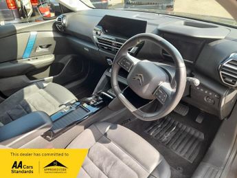Citroen C4 SHINE PLUS 50kWh e-series Auto 5dr (7.4kW Charger), 1 owner
