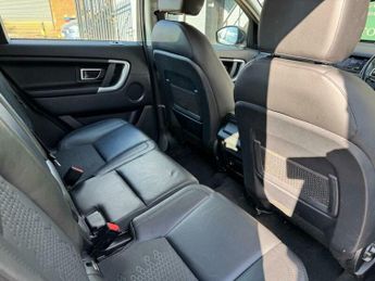 Land Rover Discovery Sport 2.0 TD4 SE Tech Auto 4WD Euro 6 (s/s) 5dr