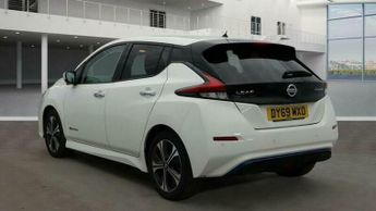 Nissan Leaf 40kWh Tekna Hatchback 5dr Electric Auto (150 ps)