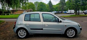 Renault Clio INITIALE