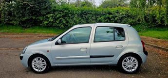 Renault Clio INITIALE