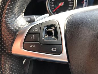 Mercedes E Class E 220 D AMG LINE