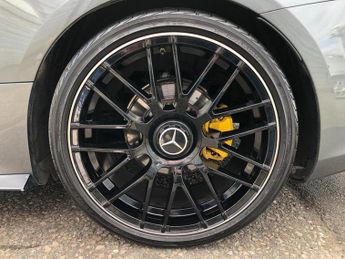 Mercedes E Class E 220 D AMG LINE