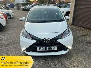 Toyota AYGO VVT-I X-PLAY X-SHIFT