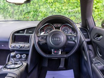 Audi R8 V10 QUATTRO - Big Spec! - Carbon Styled R8