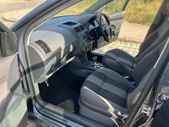 Volkswagen Polo MATCH (80BHP)