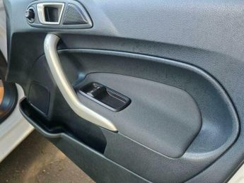 Ford Fiesta 1.4 Zetec 5dr