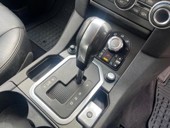 Land Rover Discovery SDV6 COMMERCIAL