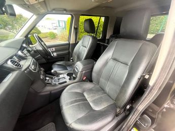 Land Rover Discovery SDV6 COMMERCIAL