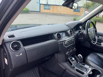 Land Rover Discovery SDV6 COMMERCIAL