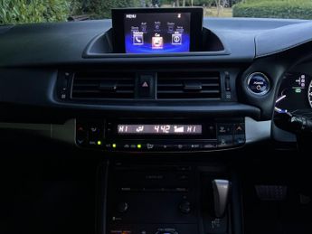 Lexus CT 200H SPORT