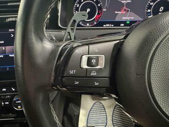 Volkswagen Golf 2.0 Golf R TSi Semi-Auto 4WD 3dr