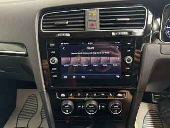 Volkswagen Golf 2.0 Golf R TSi Semi-Auto 4WD 3dr
