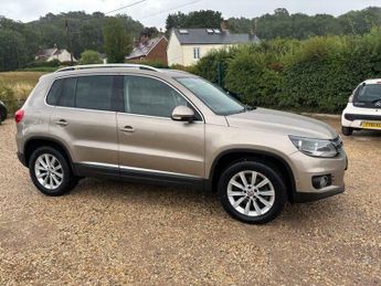 Volkswagen Tiguan 2.0 TDI BlueMotion Tech SE 4WD Euro 5 (s/s) 5dr