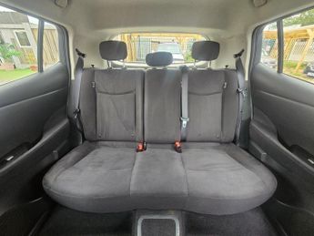 Nissan Leaf 24kWh Acenta Auto 5dr