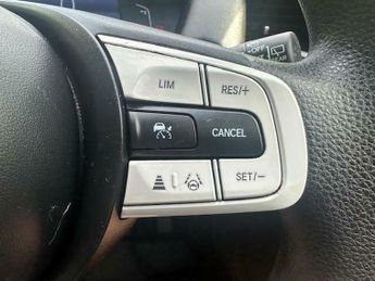 Honda Jazz I-MMD SR AUTOMATIC