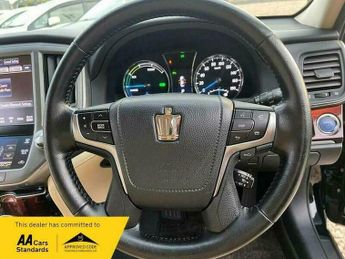 Toyota Crown Royal Saloon G 2.5 Auto Hybrid