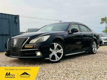 Toyota Crown Royal Saloon G 2.5 Auto Hybrid