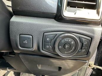 Ford Ranger 2.0 EcoBlue Wildtrak Auto 4WD Euro 6 (s/s) 4dr