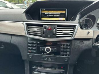 Mercedes-Benz E Class 3.0 E350 CDI V6 BlueEfficiency Sport G-Tronic Euro 5 4dr