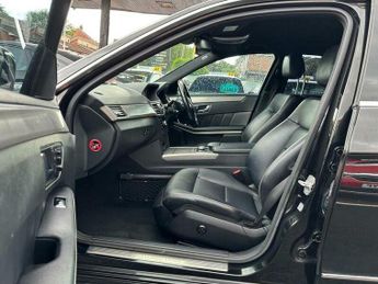 Mercedes-Benz E Class 3.0 E350 CDI V6 BlueEfficiency Sport G-Tronic Euro 5 4dr