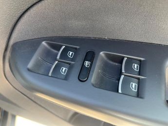 Volkswagen Touran 1.4 TSI Comfortline 7 Seater