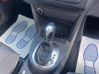 Volkswagen Touran 1.4 TSI Comfortline 7 Seater