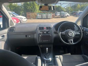 Volkswagen Touran 1.4 TSI Comfortline 7 Seater