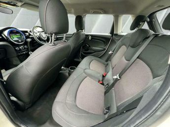 MINI Hatch 1.5 Cooper D Steptronic Euro 6 (s/s) 5dr