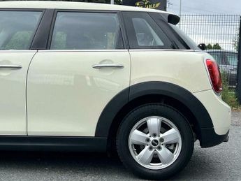 MINI Hatch 1.5 Cooper D Steptronic Euro 6 (s/s) 5dr