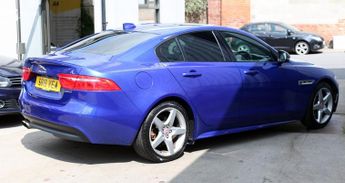 Jaguar XE D R-SPORT