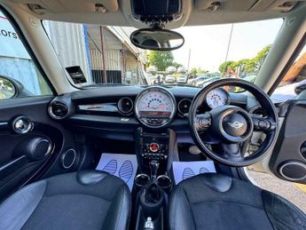 MINI Hatch 2.0 Cooper D Auto Euro 5 3dr