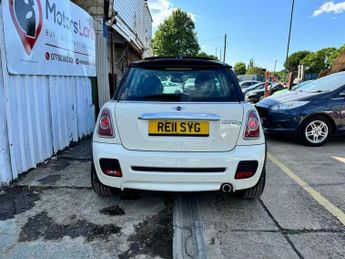 MINI Hatch 2.0 Cooper D Auto Euro 5 3dr