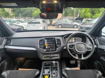 Volvo XC90 RECHARGE T8 R-DESIGN AWD