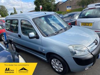 Peugeot Partner COMBI TOTEM