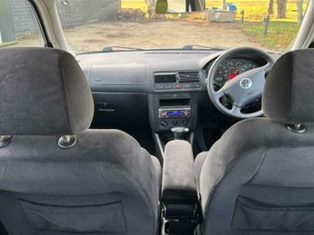 Volkswagen Golf 1.6 SE 5dr