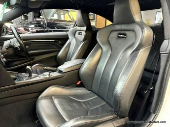 BMW M4 M4 [3X BMW SERVICES]